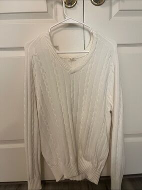 John Galt/ Brandy Melville White cable knit v neck sweater
